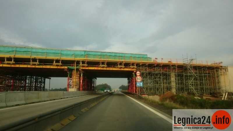 Autostrada A4 na odcinku Legnica - Złotoryja znowu zwężona Autostrada A4 na odcinku Legnica - Złotoryja znowu zwężona