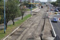 Podczas przebudowy al. Piłsudskiego odkryto starą brukowaną drogę