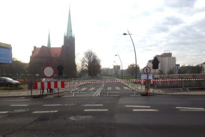 Zamknięto ul. Nadbrzeżną. Ruszyła budowa bulwaru nad Kaczawą