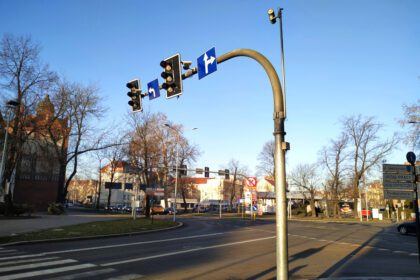 Sygnalizacja na skrzyżowaniu Jaworzyńskiej, Skarbka i Muzealnej już naprawiona