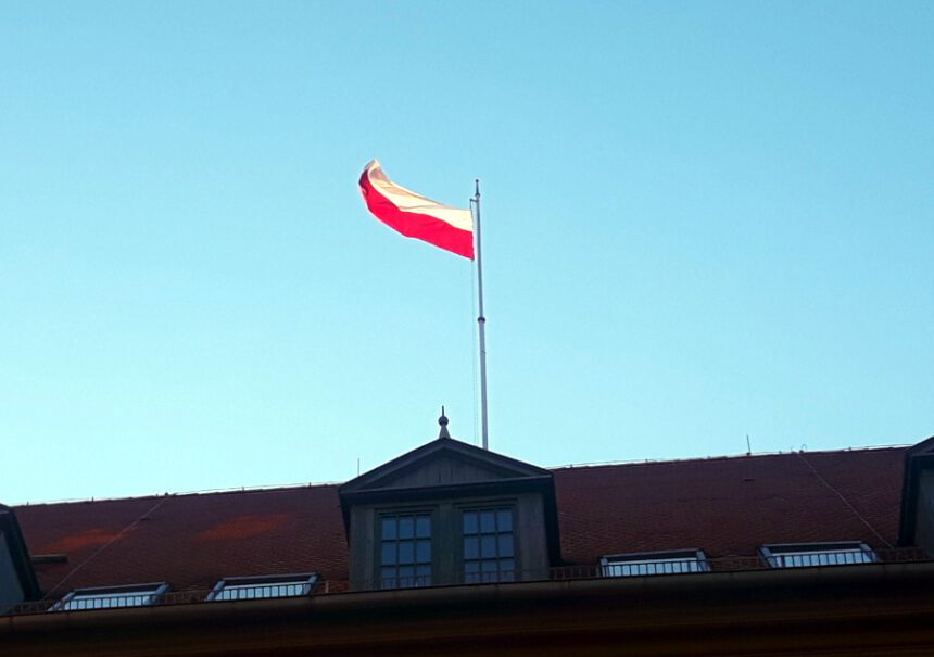 2 maja. Dziś dzień Flagi RP