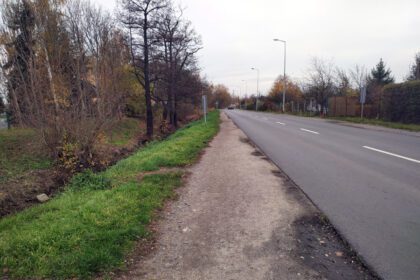 Chodnik przy ul. Działkowej w Legnicy