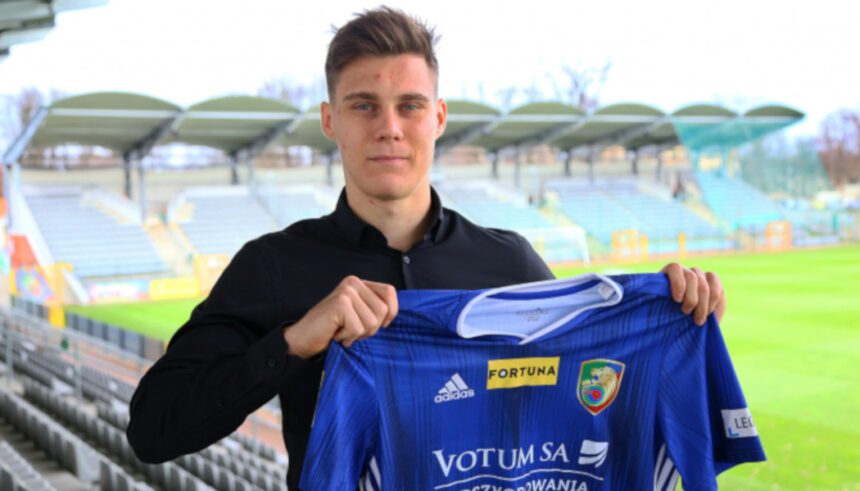 Kacper Kostorz wzmocnił linię ataku Miedzi Legnica