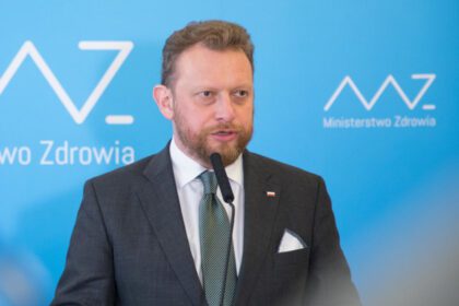 Koniec z maseczkami. Rząd znosi kolejne ograniczenia
