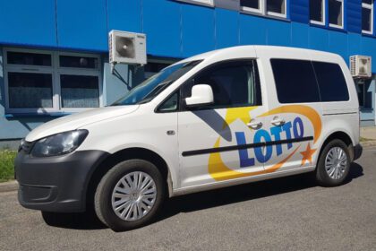 Volkswagen Caddy dla legnickiego szpitala od Fundacji LOTTO