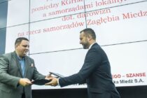 KGHM przekazał dotacje samorządom Zagłębia Miedziowego