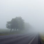 Gęste mgły zostaną z nami co najmniej do jutra. Ostrzeżenie meteorologiczne