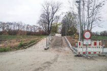 Wejście do legnickiego parku od ul. Wodnej w przebudowie