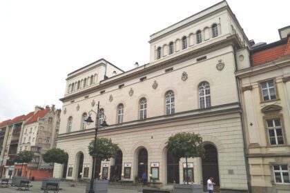 Legnicki teatr przenosi spektakle do internetu i prosi o wsparcie