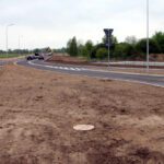 Pierwszy etap budowy drogi biegnącej przez byłe lotnisko zakończony