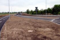 Pierwszy etap budowy drogi biegnącej przez byłe lotnisko zakończony