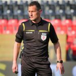 Dominik Sulikowski posędziuje mecz Miedzi z Górnikiem Polkowice