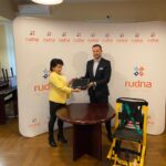 Gmina Rudna przekazała sprzęt dla pogotowia w Legnicy