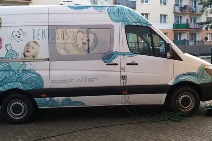 Dentobus już w akcji. Na początek odwiedzi legnickie przedszkola