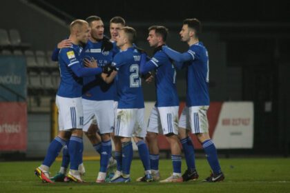 W niedzielę derby przyjaźni. Miedź musi zacząć wygrywać
