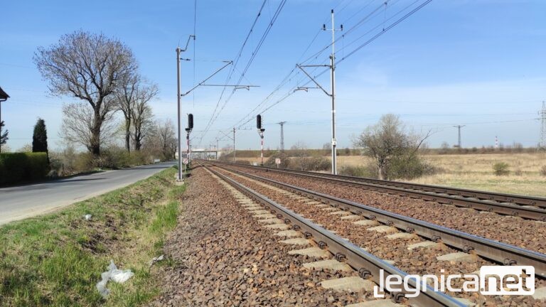 Tory kolejowe - linia z Wrocławia do Legnicy