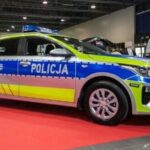 Oznakowanie radiowozów polskiej policji w nowych kolorach