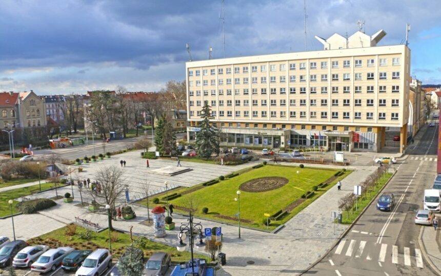 Jest zgoda na korektę budżetu. Coraz bliżej rewitalizacji Placu Słowiańskiego