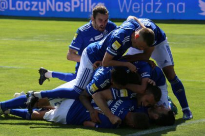 Miedź wygrała z Widzewem. Łodzianie nie zepsuli święta legniczanom