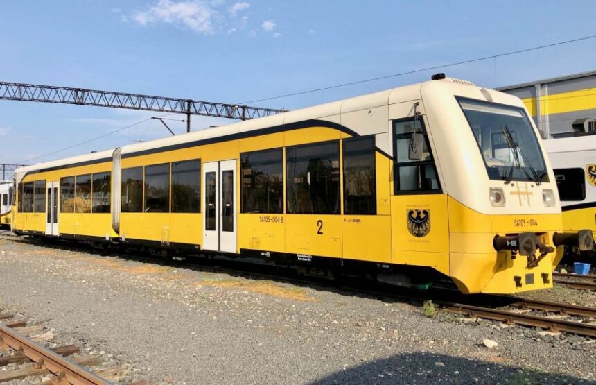 Dwa Kolzamy SA109 z taboru Kolei Dolnośląskich przejdą modernizację