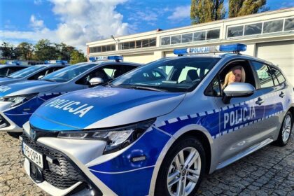 Nowoczesne i ekologiczne radiowozy zasiliły flotę legnickiej policji