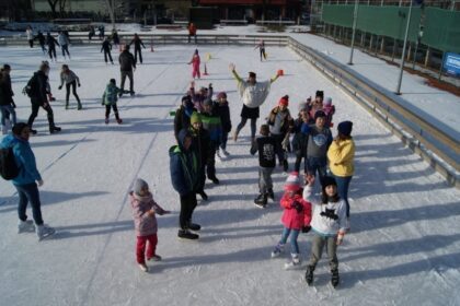 ferie zimowe lodowisko