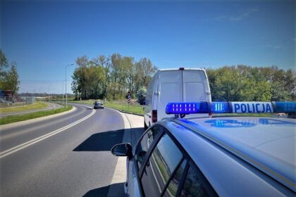 Kierowca pijany i naćpany a pasażer poszukiwany listem gończym