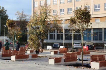 Plac Słowiański z 20 nowymi platanami