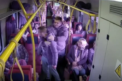 Interwencja mundurowych w pociągu KD. Ujęli agresywnego pasażera