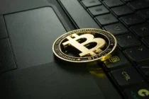 Oszustwo na inwestycję w kryptowaluty. Stracił prawie 5 tys. zł