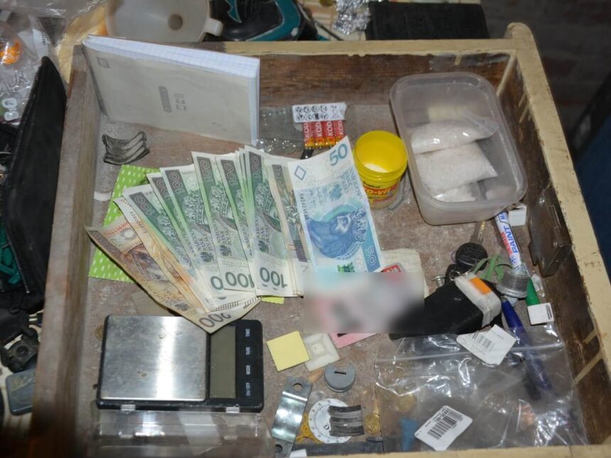 Legniccy policjanci zlikwidowali laboratorium metamfetaminy. Trzy osoby zatrzymane