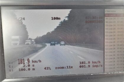 Pędził autostradą o 71 km/h szybciej niż powinien. Kara była surowa