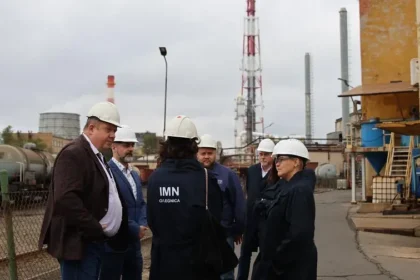 Wiceminister Mrówczyńska z wizytą w IMN i Hucie Miedzi Legnica