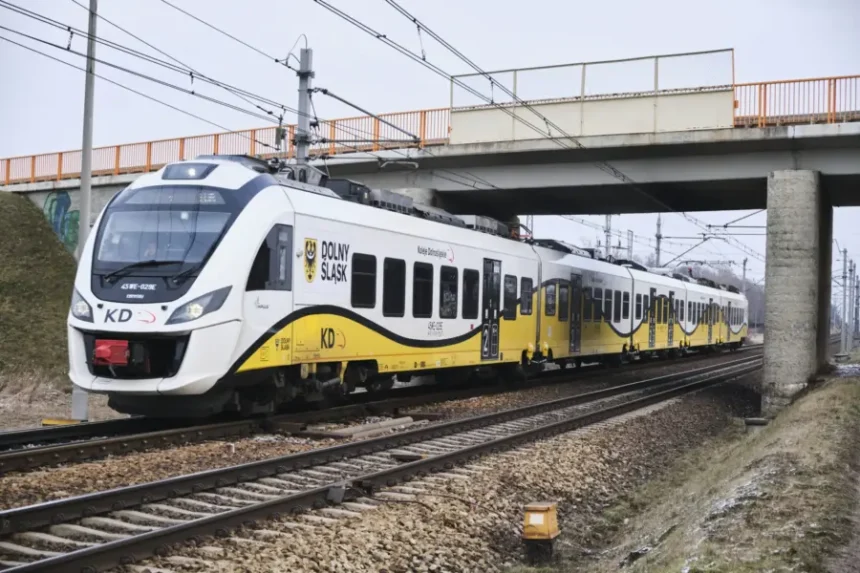 Od niedzieli zmiany w rozkładzie jazdy pociągów Kolei Dolnośląskich