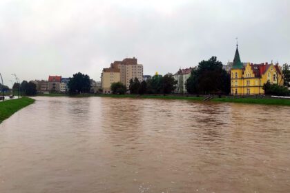 Poziom wody w Kaczawie i prędkość jej przepływu spadają
