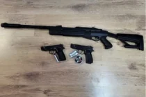 Policjanci zatrzymali 53-latka, który strzelał do dzieci z wiatrówki