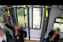 Bandycki napad na konduktorkę KD. Trwają poszukiwania sprawcy