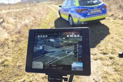 Uwaga kierowcy! Akcja legnickiej policji z udziałem drona