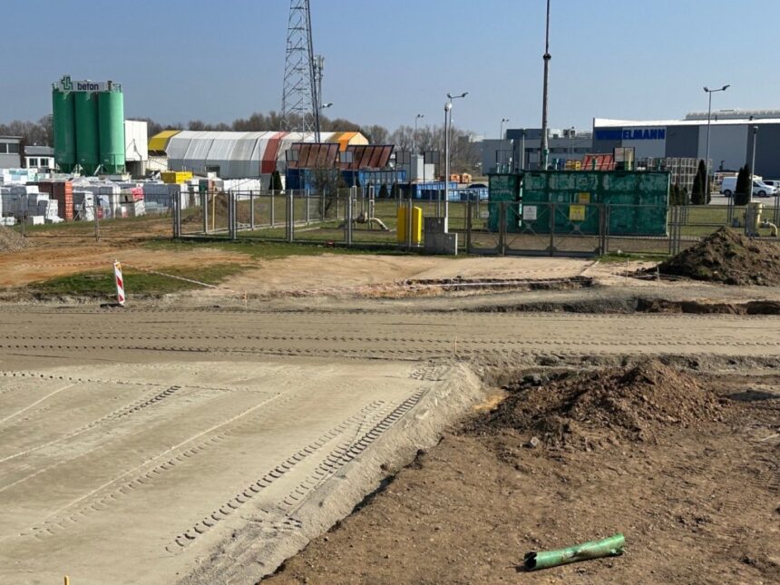 Trwa budowa ronda turbinowego na ul. Jaworzyńskiej