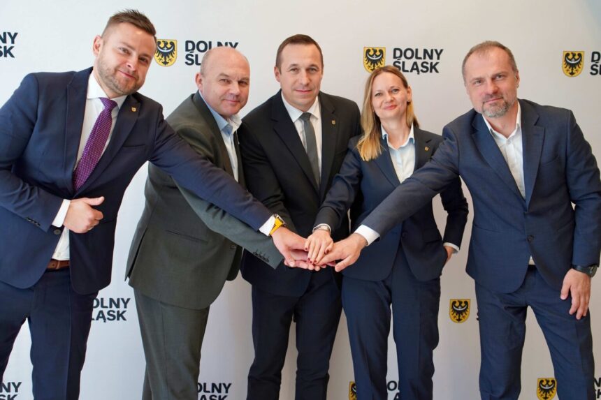 Rewolucja infrastrukturalna na Dolnym Śląsku: Podsumowanie roku pracy zarządu