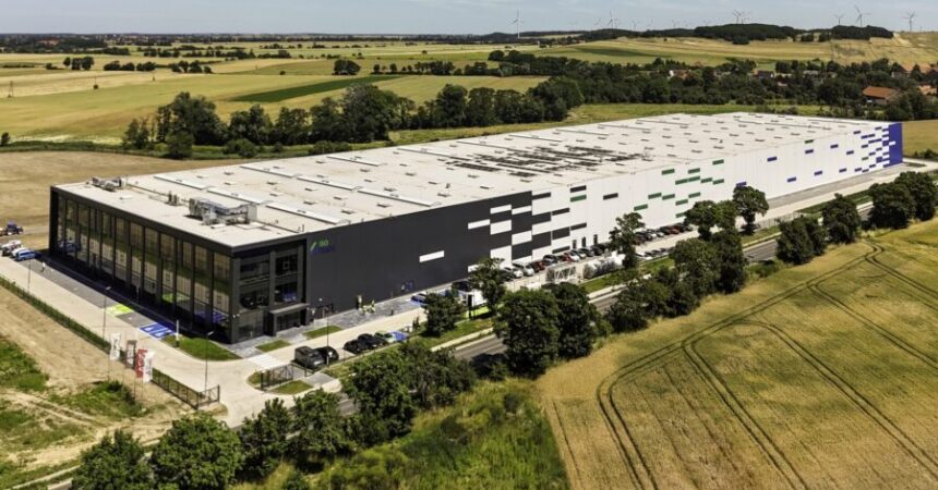 Centrum logistyczne ISO Trade