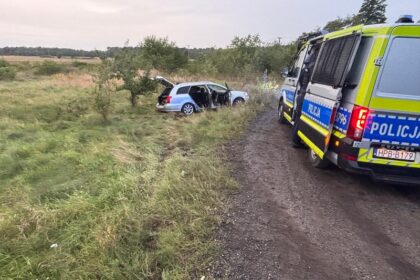 Legniczanin uciekał przed policją... bez powodu. 66-latek wylądował w rowie