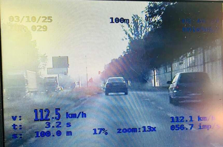 Pirat drogowy jechał 112 km/h w terenie zabudowanym