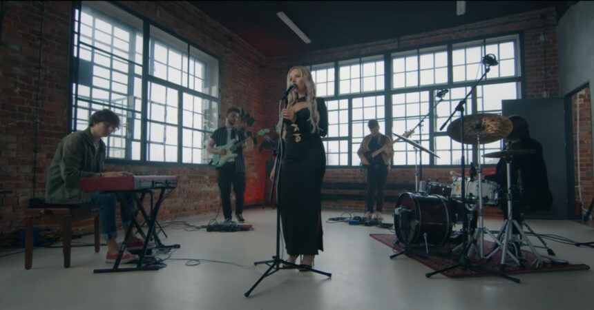 Nikola Warda w projekcie NEW MOON