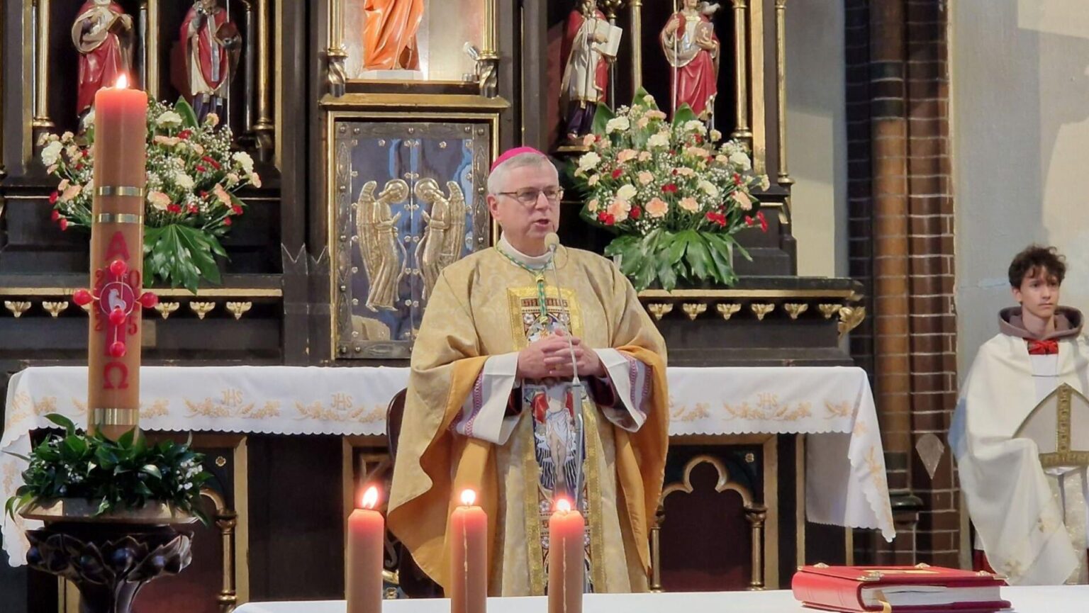 Biskup Legnicki Andrzej Siemieniewski