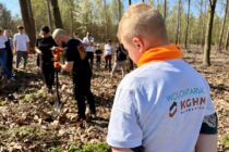 Wolontariusze KGHM posadzili tysiące drzew pod Głogowem