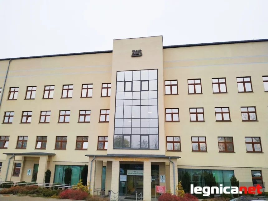 Gmach ZUS-u w Legnicy