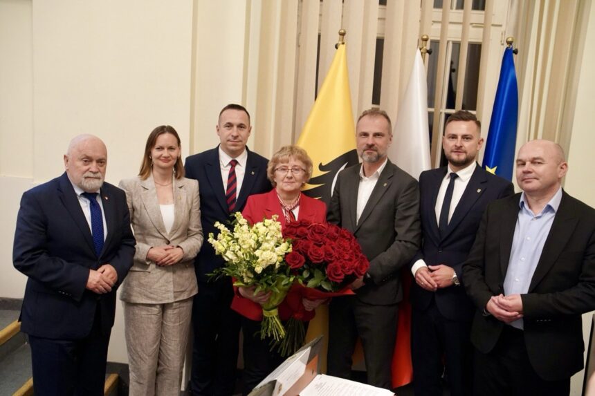 Zarząd Województwa Dolnośląskiego z absolutorium za 2025 rok.