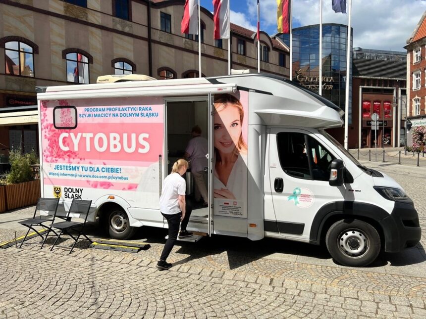 Bezpłatna cytologia. Są jeszcze wolne miejsca na badania w „Cytobusie”