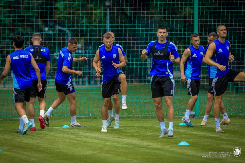 Piłkarze Miedzi Legnica wrócili do treningów